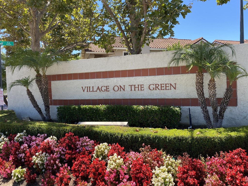 610 Geranium Lane, Unit A Simi Valley, CA 93065 - Photo 2 of 32