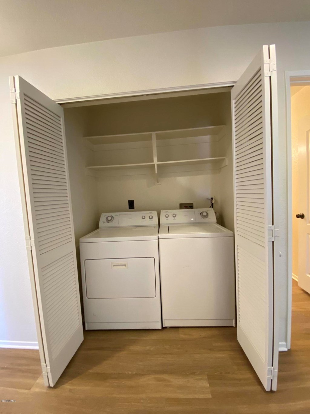 610 Geranium Lane, Unit A Simi Valley, CA 93065 - Photo 14 of 32