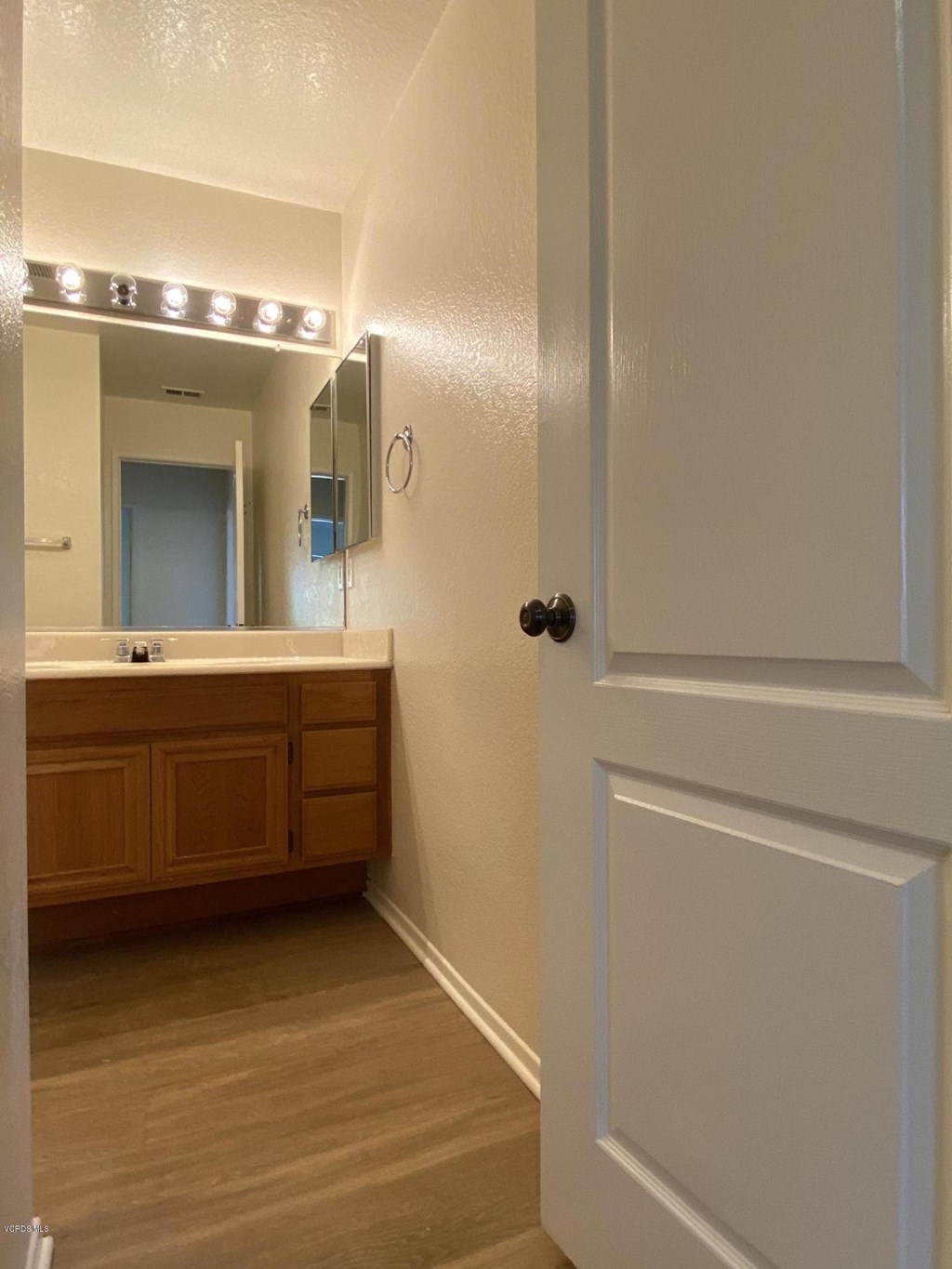 610 Geranium Lane, Unit A Simi Valley, CA 93065 - Photo 26 of 32