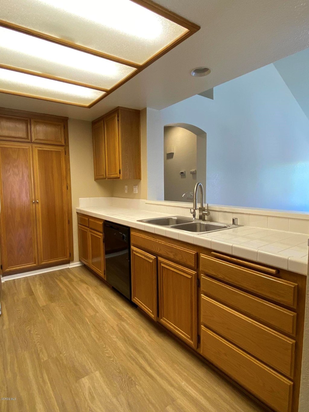 610 Geranium Lane, Unit A Simi Valley, CA 93065 - Photo 10 of 32