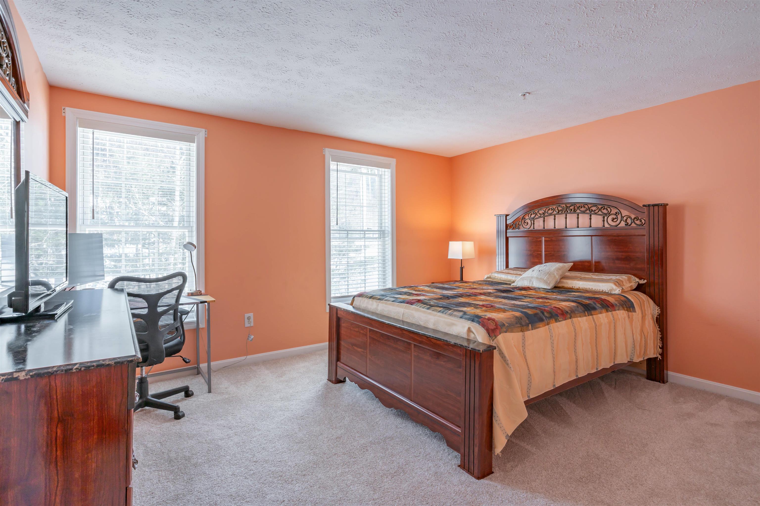 20 Georgetown Drive, Unit 20 Nashua, NH 03062 - Photo 21 of 33