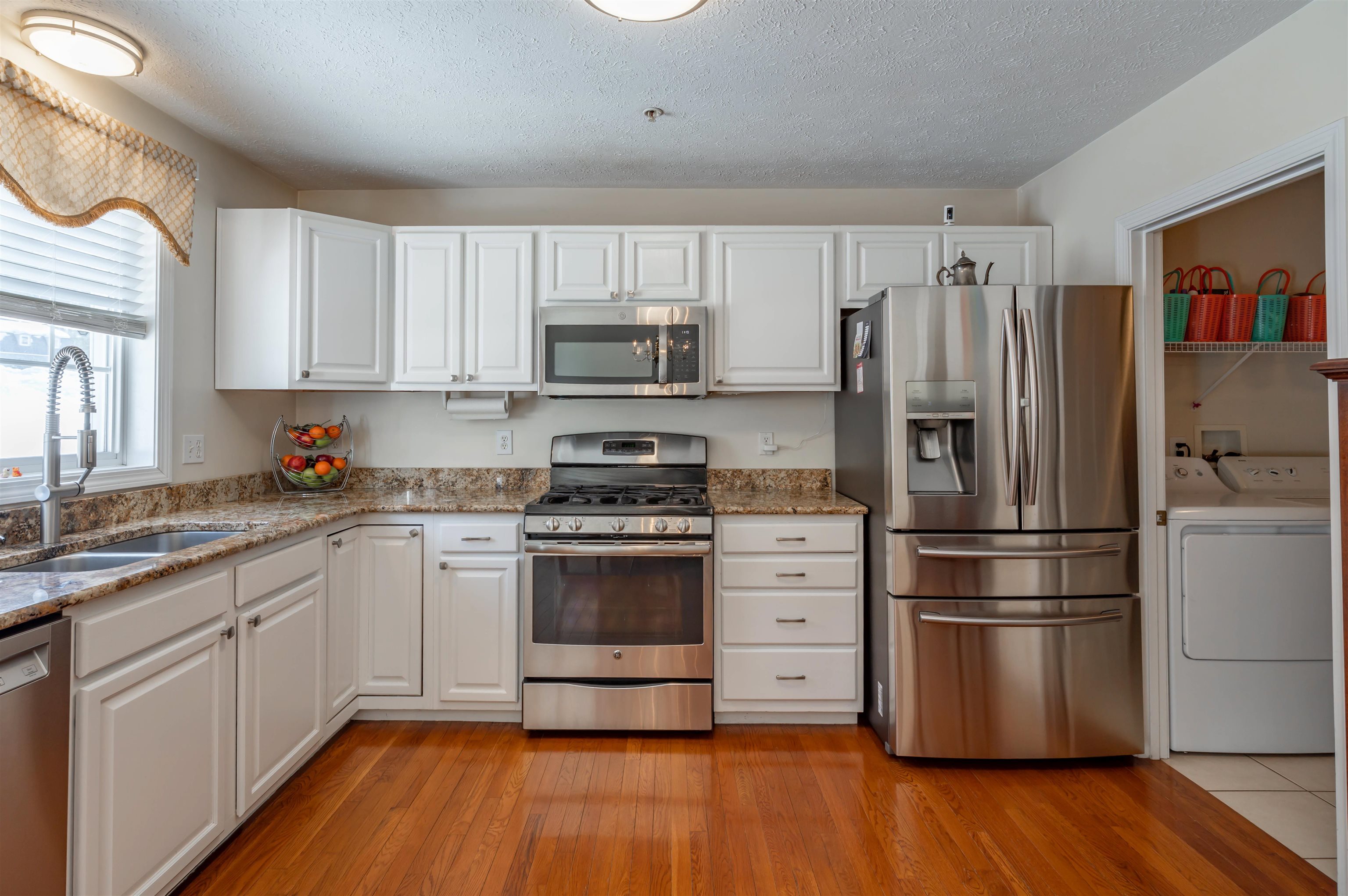 20 Georgetown Drive, Unit 20 Nashua, NH 03062 - Photo 8 of 33