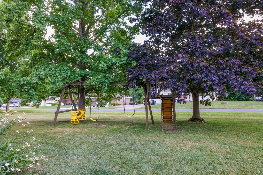 1580 Ruth Drive Wooster, OH 44691 - Photo 10 of 35 View of yard