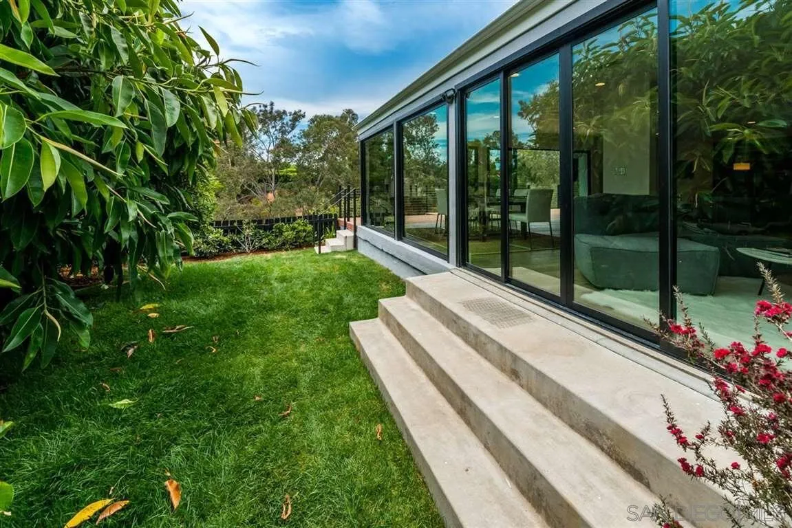 1402 Rodeo Drive La Jolla, CA 92037 - Photo 26 of 62