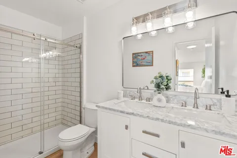 $1,549,000 | 16 Quarterdeck Street, Unit 301, Marina del Rey, CA 90292