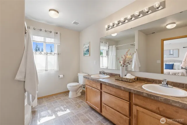 $409,900 | 2420 Simmons Street, Unit B, DuPont, WA 98327