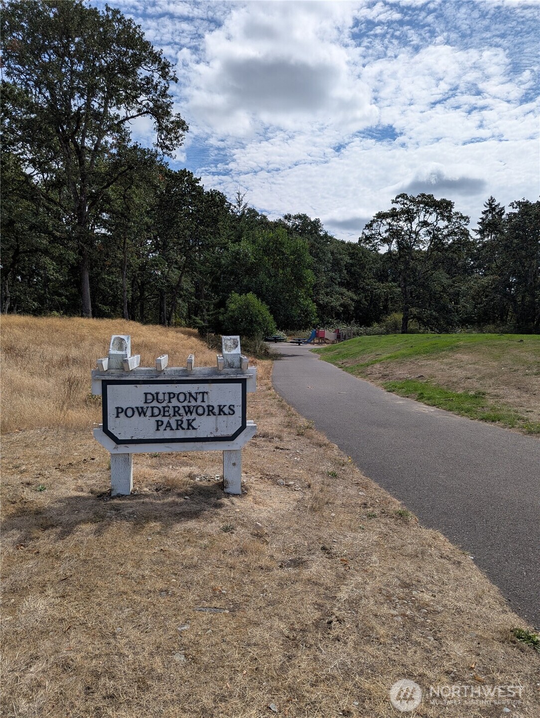 2420 Simmons Street, Unit B DuPont, WA 98327 - Photo 34 of 38