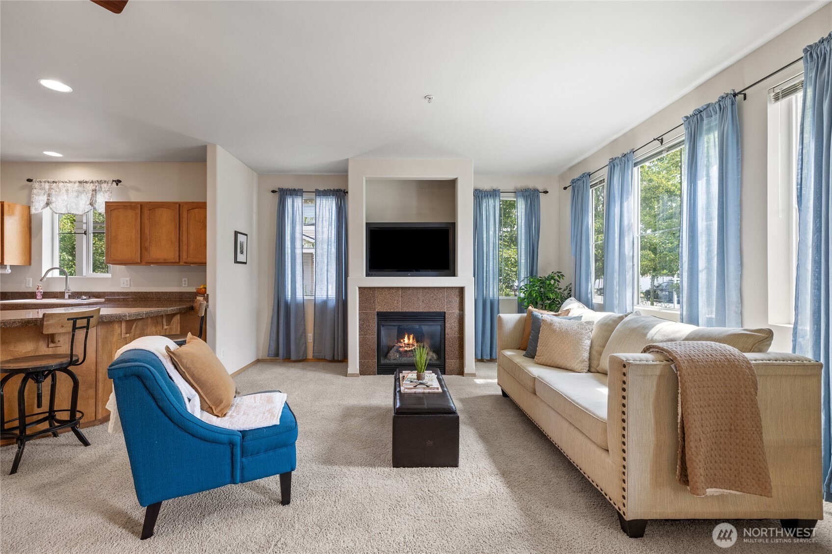 2420 Simmons Street, Unit B DuPont, WA 98327 - Photo 6 of 38