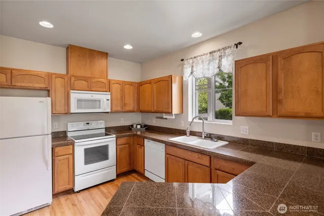 $409,900 | 2420 Simmons Street, Unit B, DuPont, WA 98327