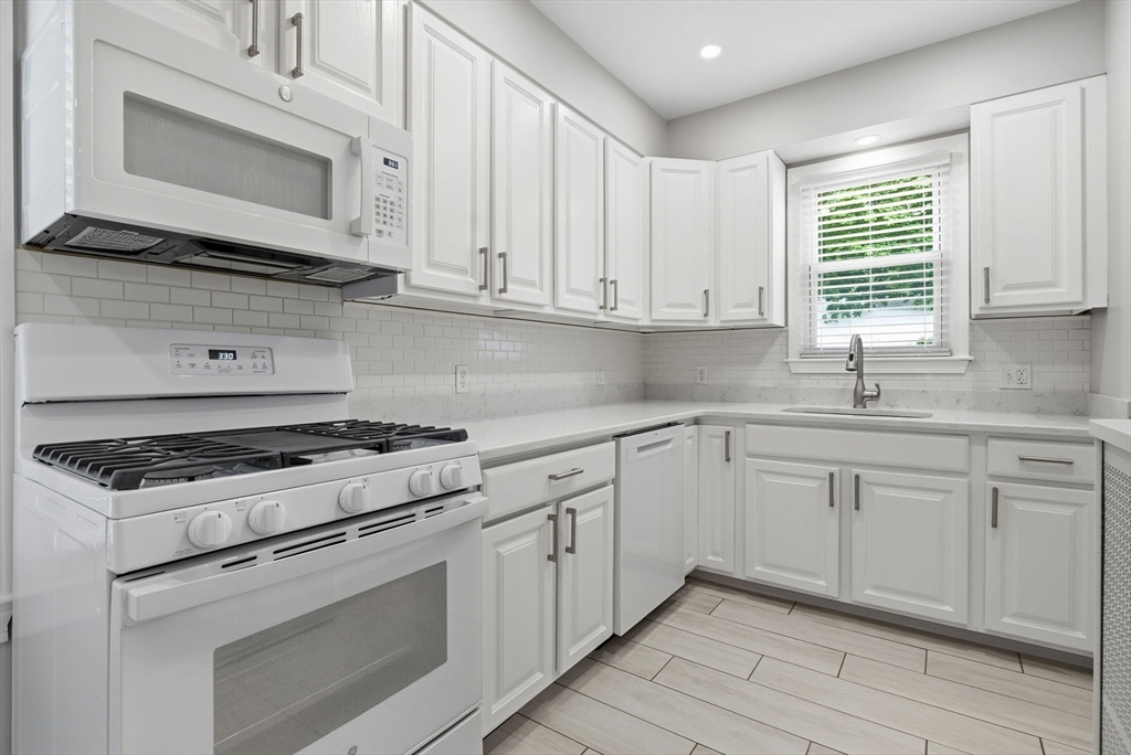40 County Street, Unit 1 Peabody, MA 01960 - Photo 6 of 31