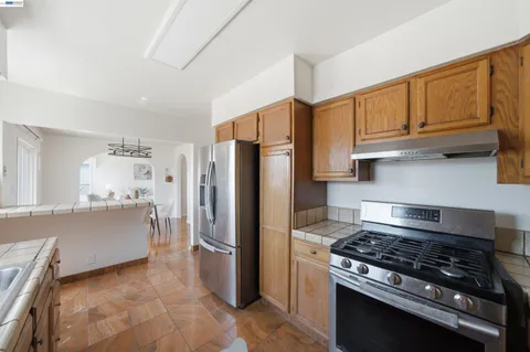 $599,000 | 10517 Voltaire Avenue, Oakland, CA 94603
