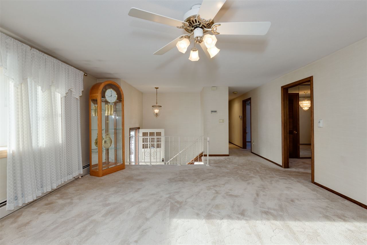 9 Kim Road Salem, NH 03079 - Photo 5 of 29 Gallery Image 5