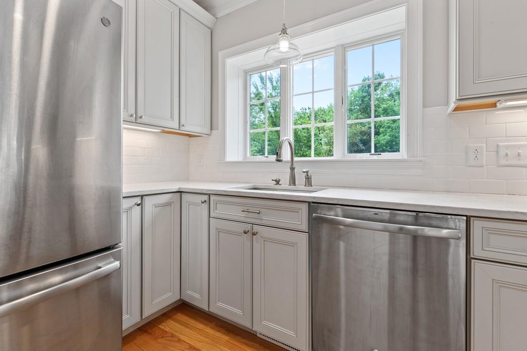 240 Clapp Road Scituate, MA 02066 - Photo 11 of 37