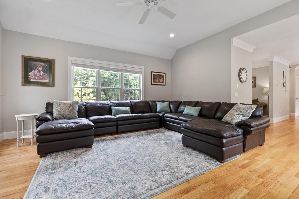 240 Clapp Road Scituate, MA 02066 - Photo 4 of 37