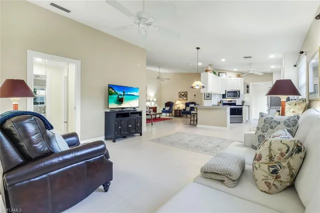 $449,000 | 3333 Cayman Lane, Naples, FL 34119