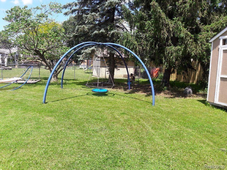 5141 Middleboro Road Grand Blanc, MI 48439 - Photo 4 of 55 IMG_1514.JPG