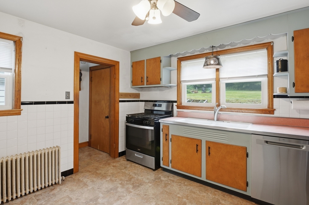 158 Oakham Road Barre, MA 01005 - Photo 11 of 30 Gallery Image 11