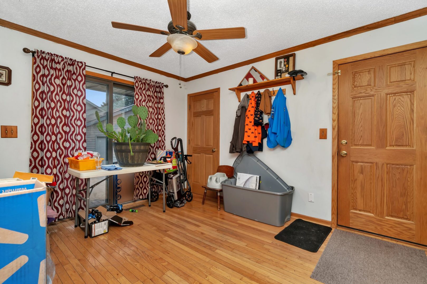 308 San Carlos Road Minooka, IL 60447 - Photo 9 of 25 a view of a room with gym equipment