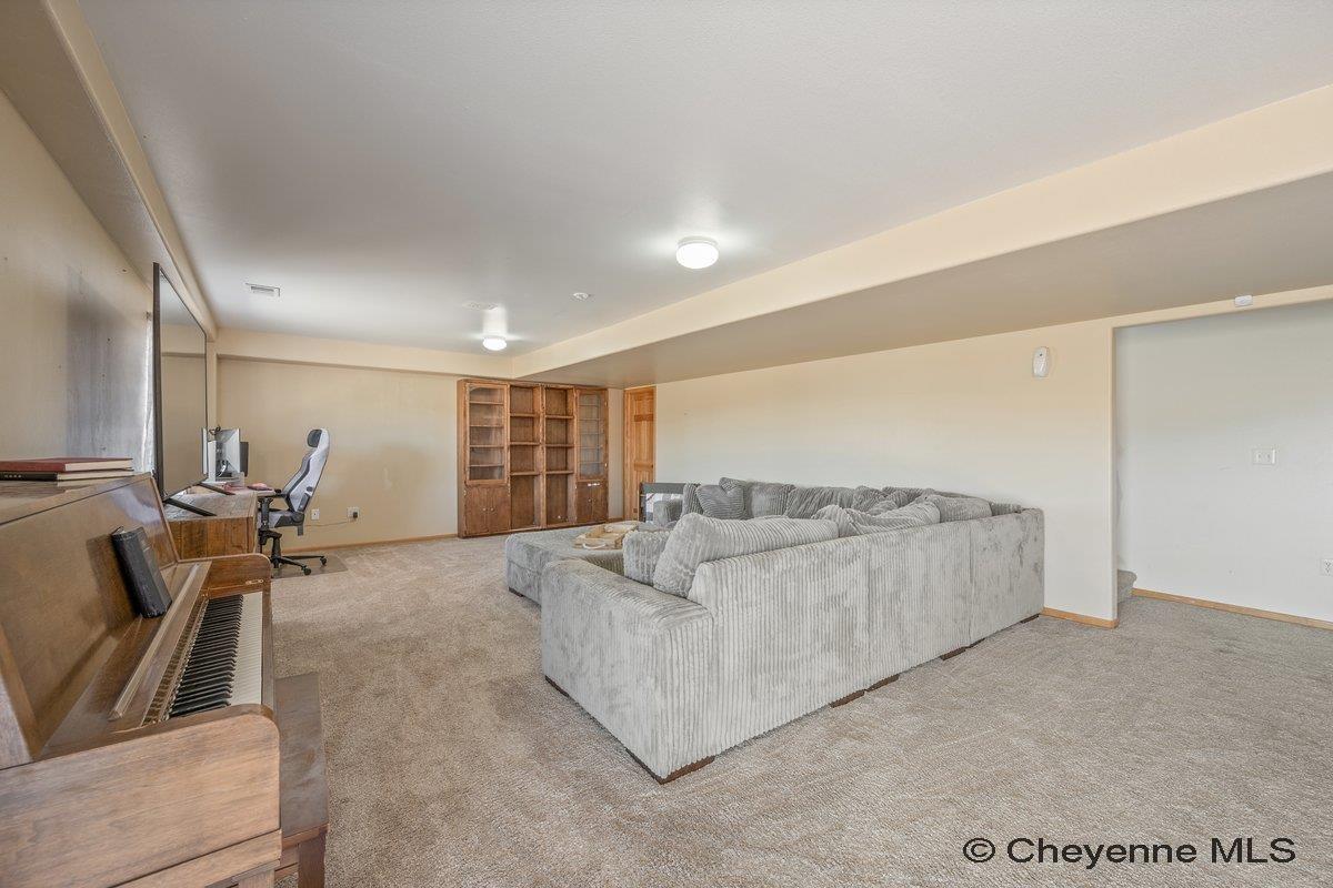 1032 New York Road Cheyenne, WY 82009 - Photo 25 of 34 Gallery Image 25