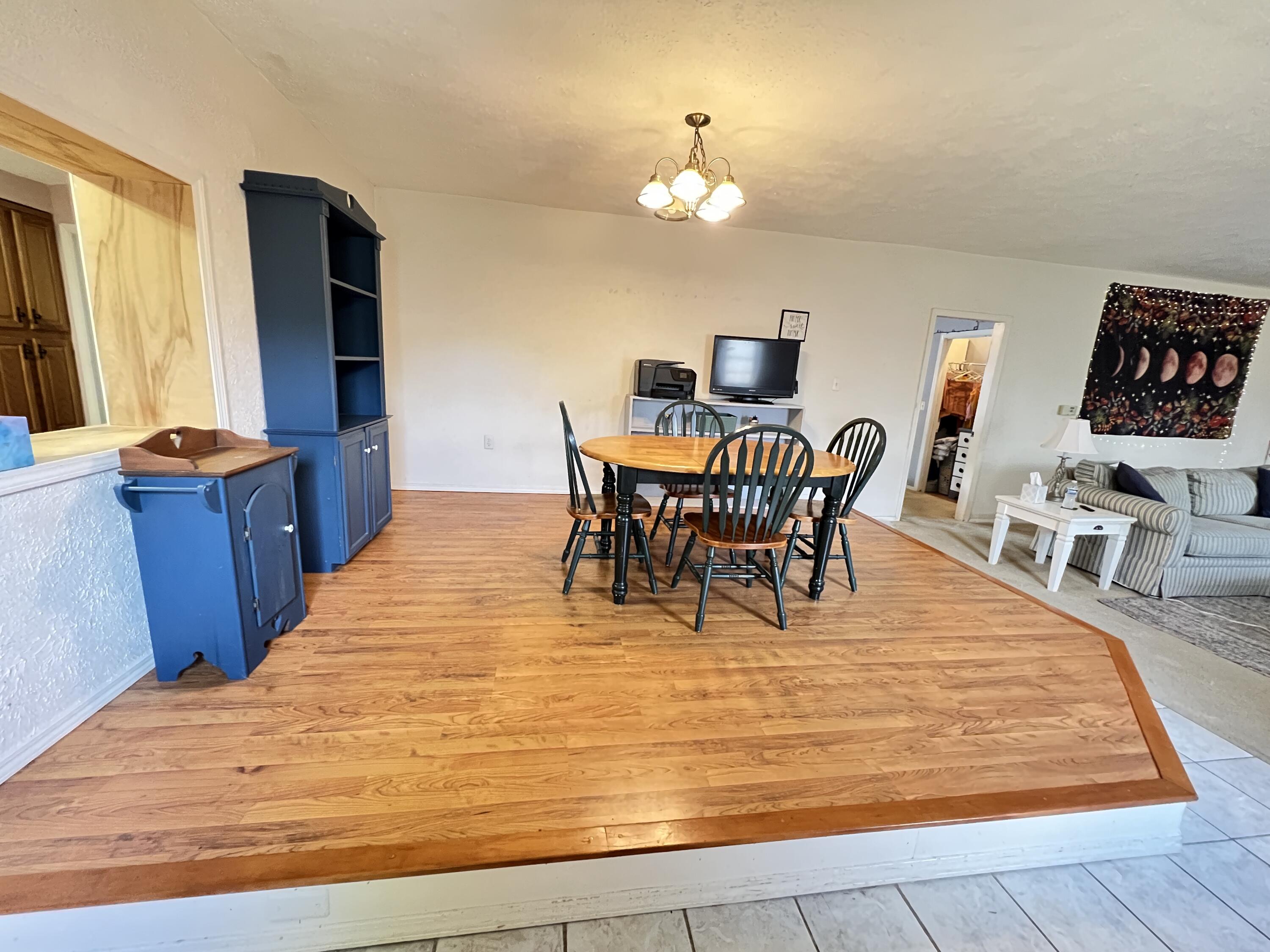 1187 Leet Road Niles, MI 49120 - Photo 11 of 29 Dining