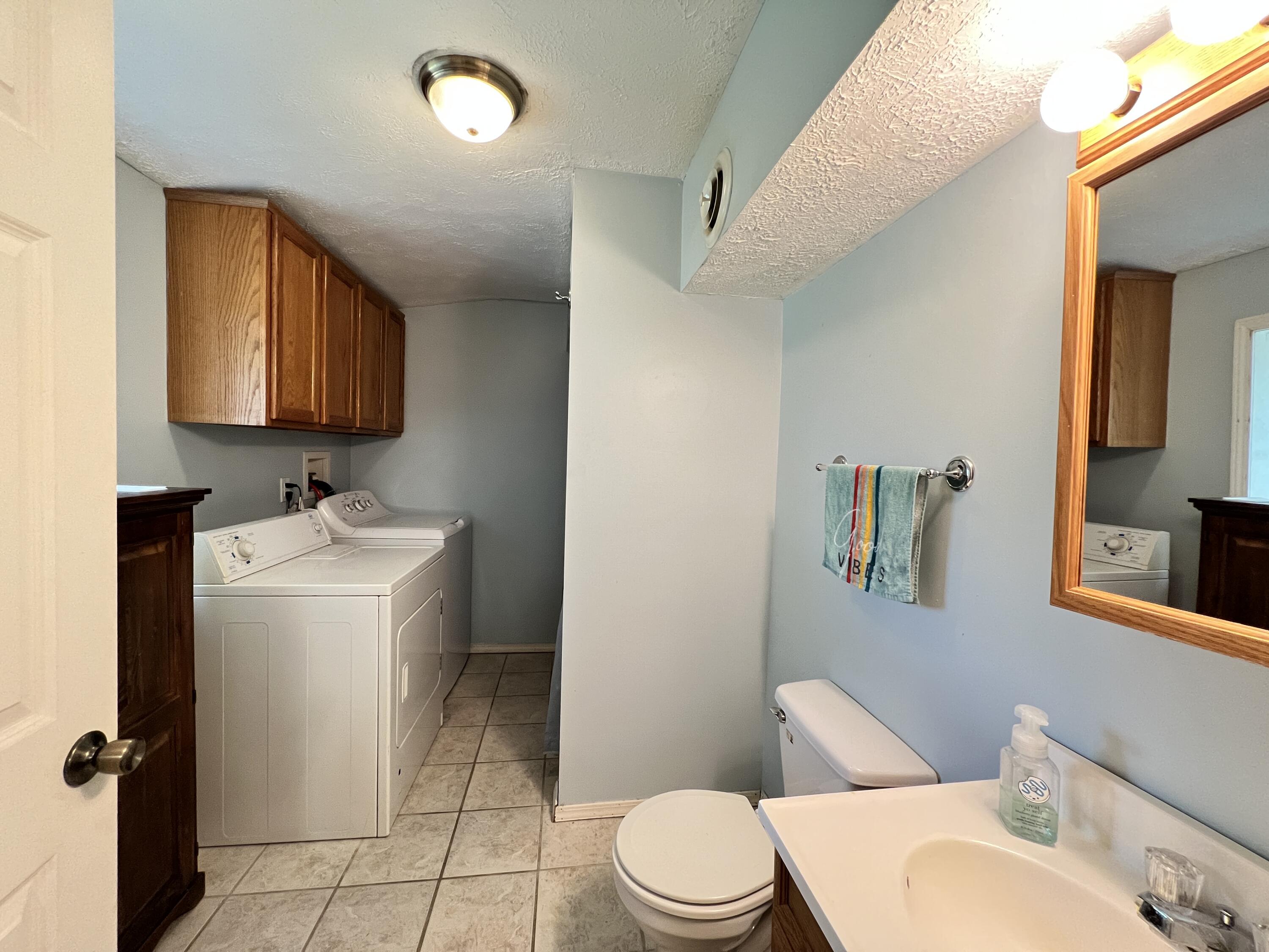 1187 Leet Road Niles, MI 49120 - Photo 23 of 29 Main bath