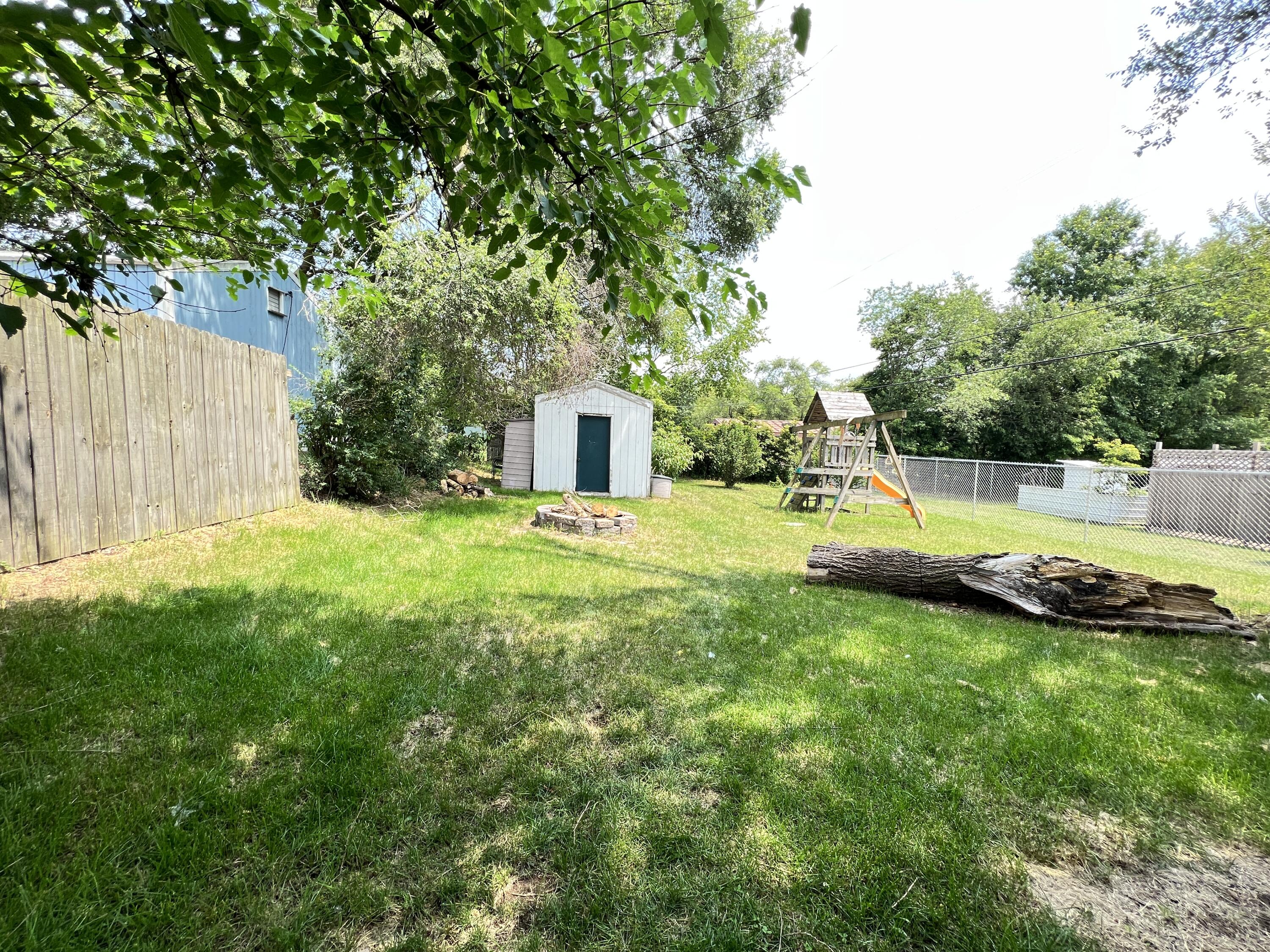 1187 Leet Road Niles, MI 49120 - Photo 29 of 29 Back yard