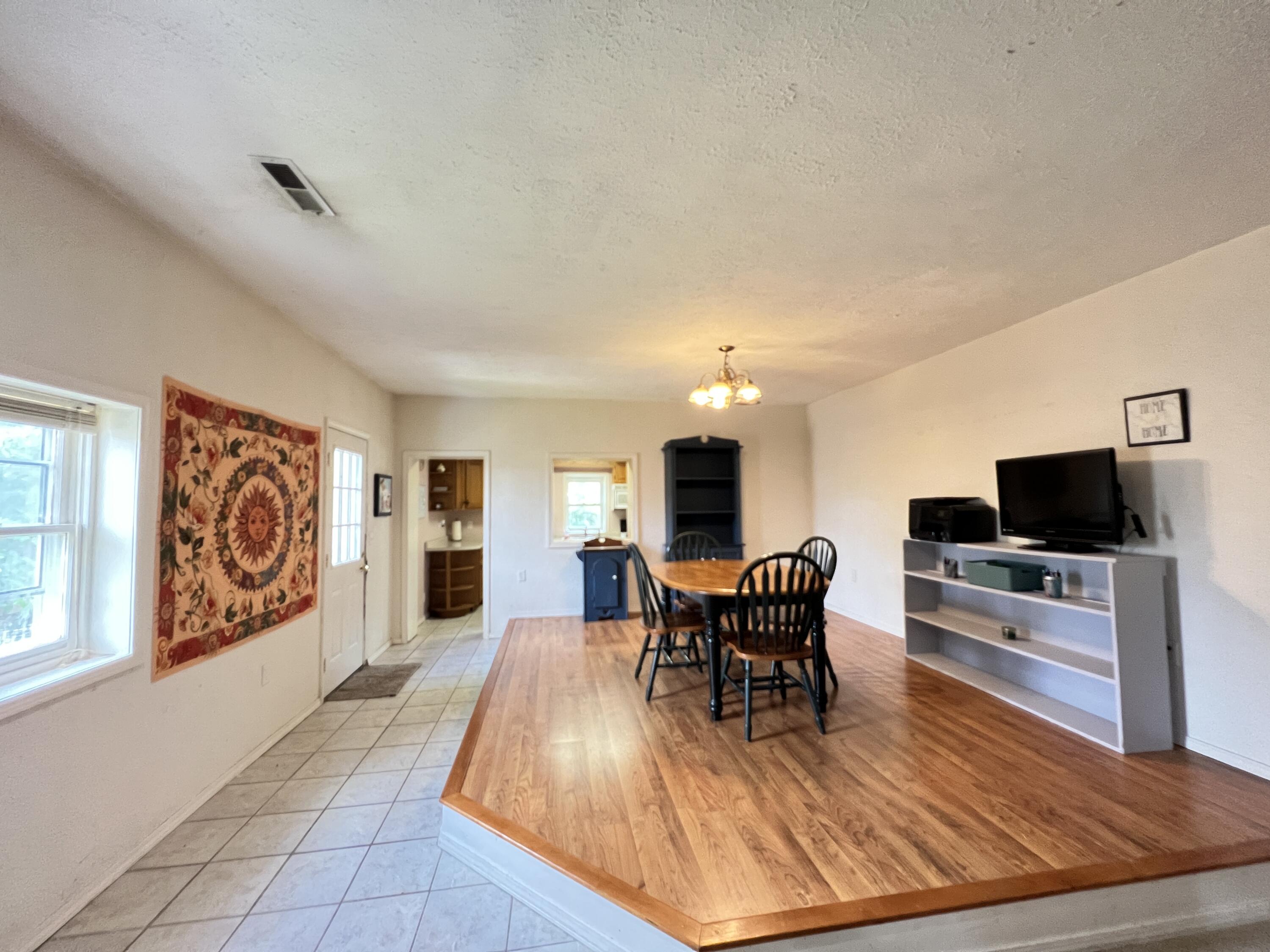 1187 Leet Road Niles, MI 49120 - Photo 10 of 29 Dining
