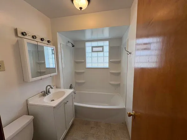 $244,900 | 1915 169th Street, Hammond, IN 46324