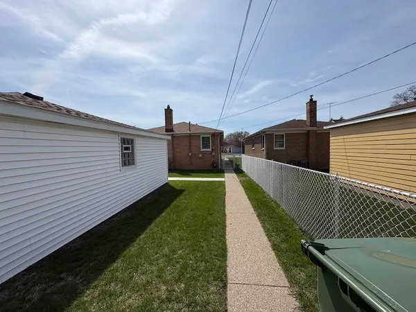$244,900 | 1915 169th Street, Hammond, IN 46324