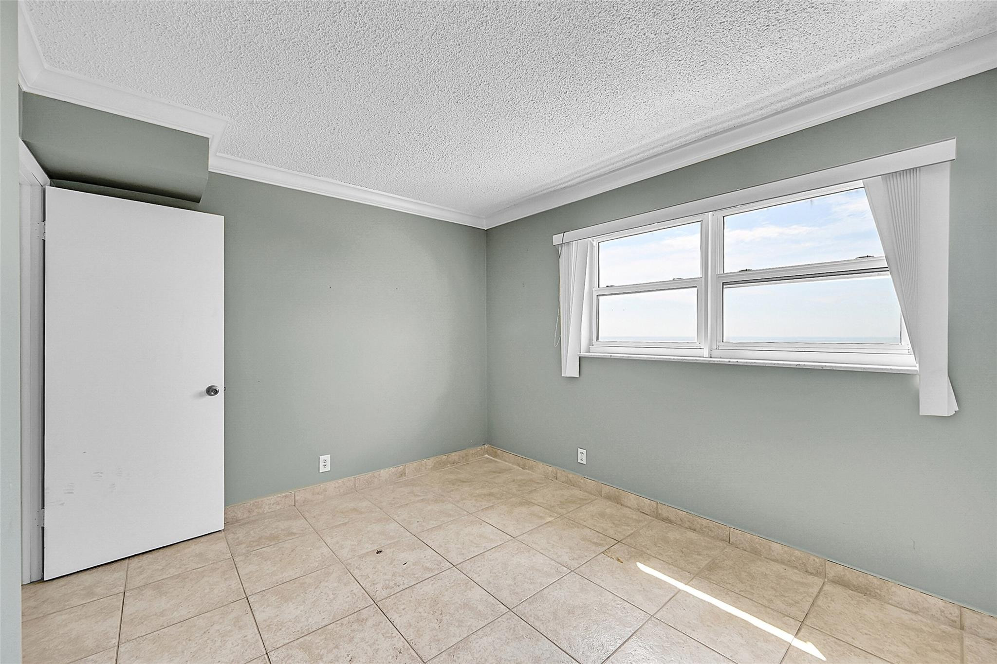 400 North Surf Road, Unit RGA Hollywood, FL 33019 - Photo 22 of 42 Photo 22