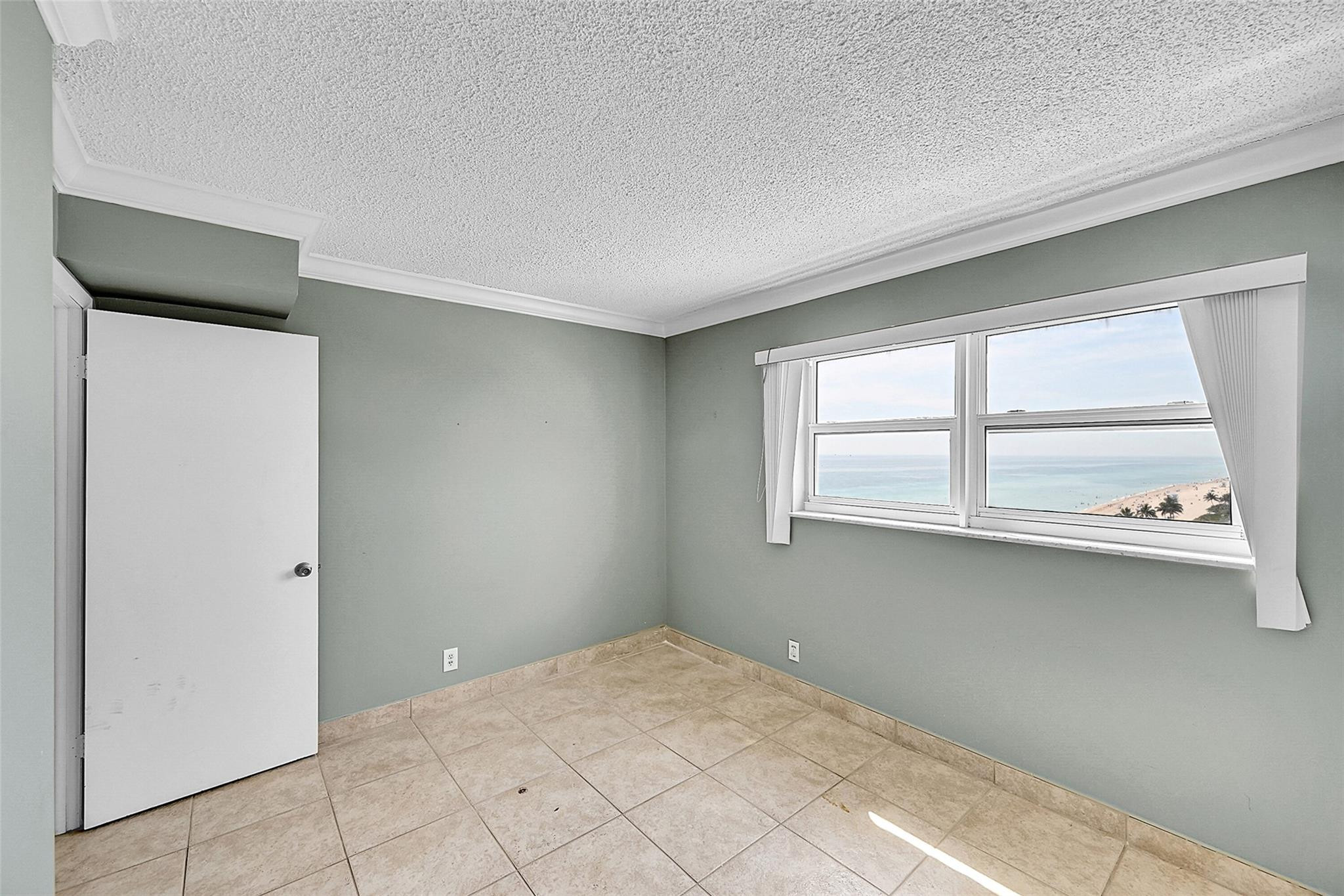 400 North Surf Road, Unit RGA Hollywood, FL 33019 - Photo 23 of 42 Photo 23