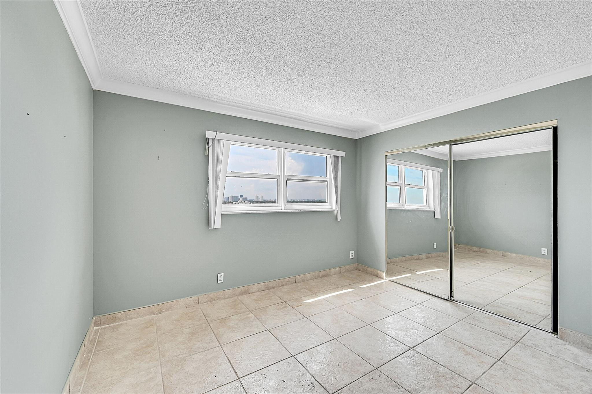 400 North Surf Road, Unit RGA Hollywood, FL 33019 - Photo 25 of 42 Photo 25