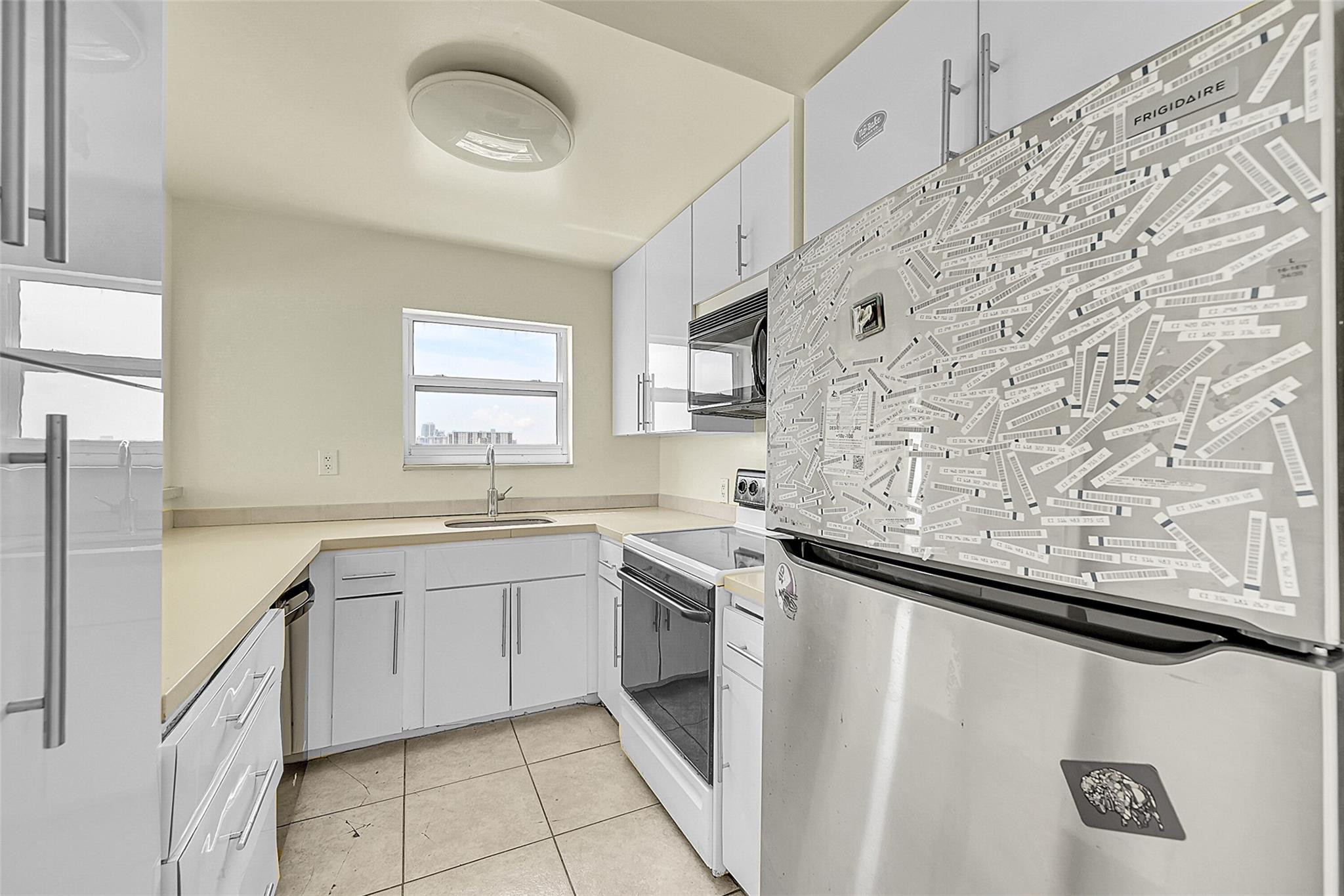 400 North Surf Road, Unit RGA Hollywood, FL 33019 - Photo 28 of 42 Photo 28