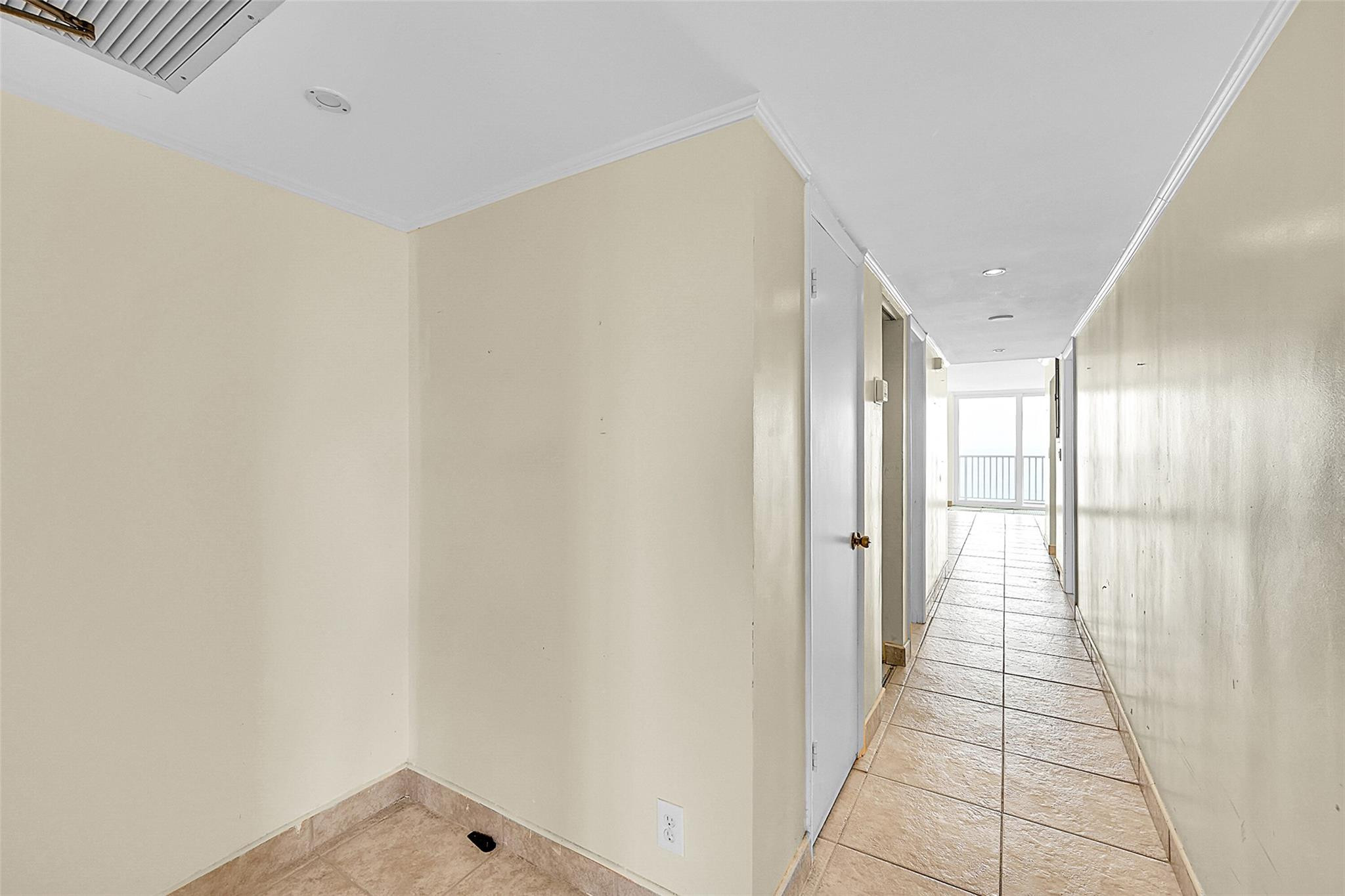 400 North Surf Road, Unit RGA Hollywood, FL 33019 - Photo 35 of 42 Photo 35