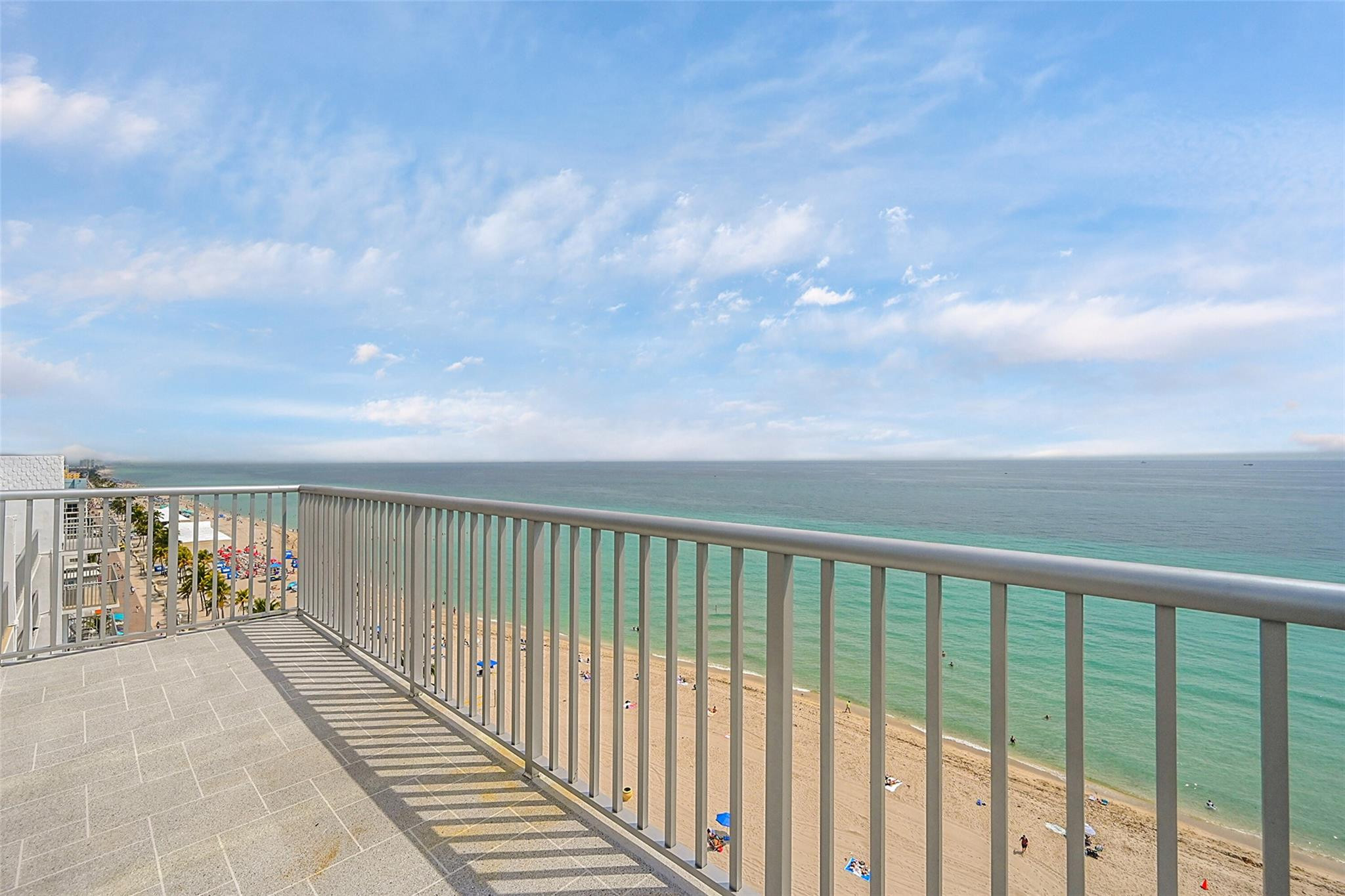 400 North Surf Road, Unit RGA Hollywood, FL 33019 - Photo 10 of 42 Photo 10