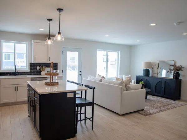 $379,999 | 7901 Lost River Road, Horace, ND 58047