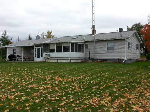 9215 South Nichols Road Gaines, MI 48436 - Photo 9 of 53 20423982-8.JPG