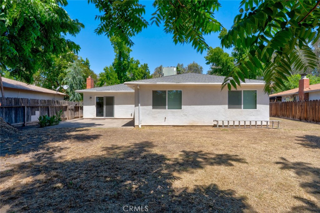 1840 Cheyenne Drive Merced, CA 95348 - Photo 75 of 90 a front view of a house with a yard and garage