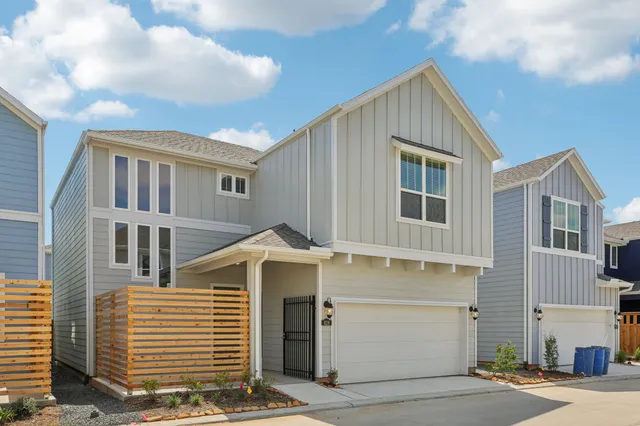 $345,120 | 628 Topwater Trail, Kemah, TX 77565