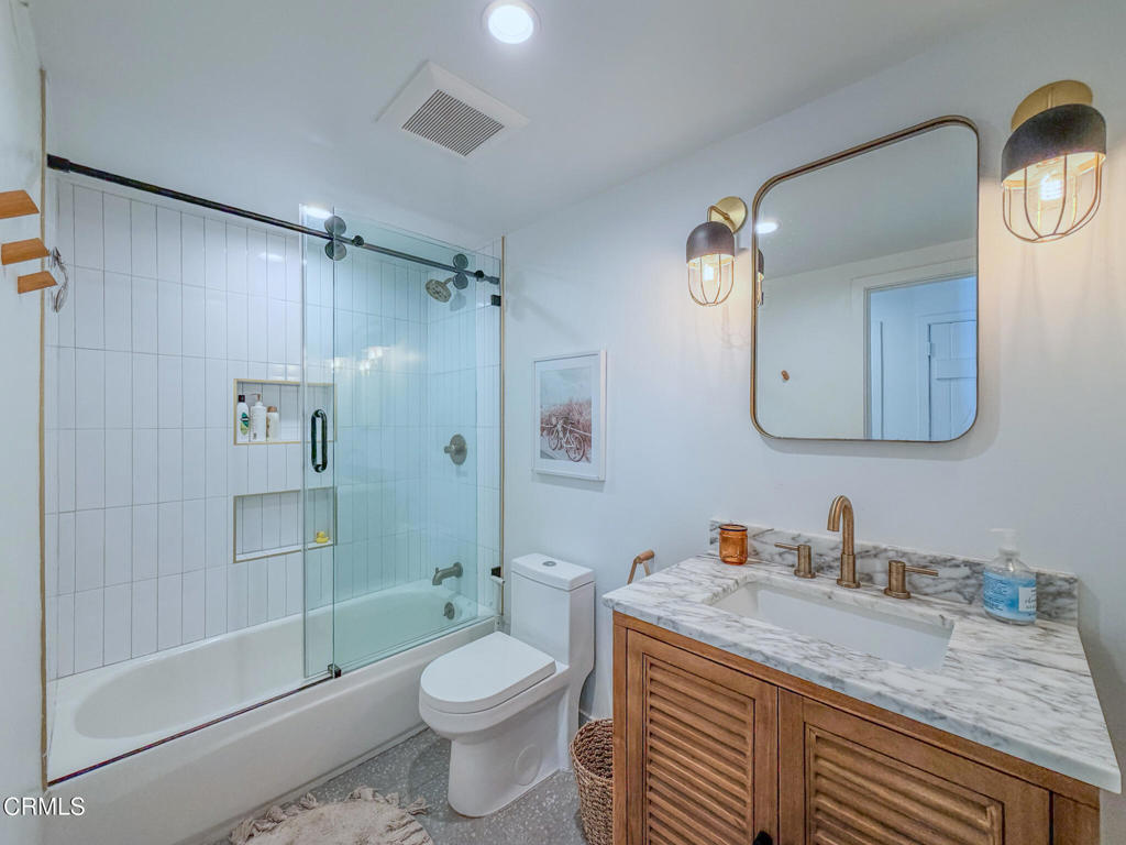 4954 Dolphin Way Oxnard, CA 93035 - Photo 13 of 40