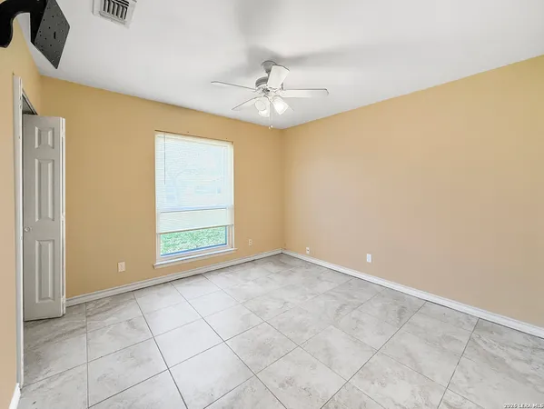 $1,750 | 7750 Pipers Hill, San Antonio, TX 78251