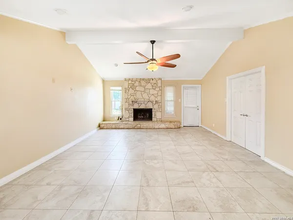 $1,750 | 7750 Pipers Hill, San Antonio, TX 78251