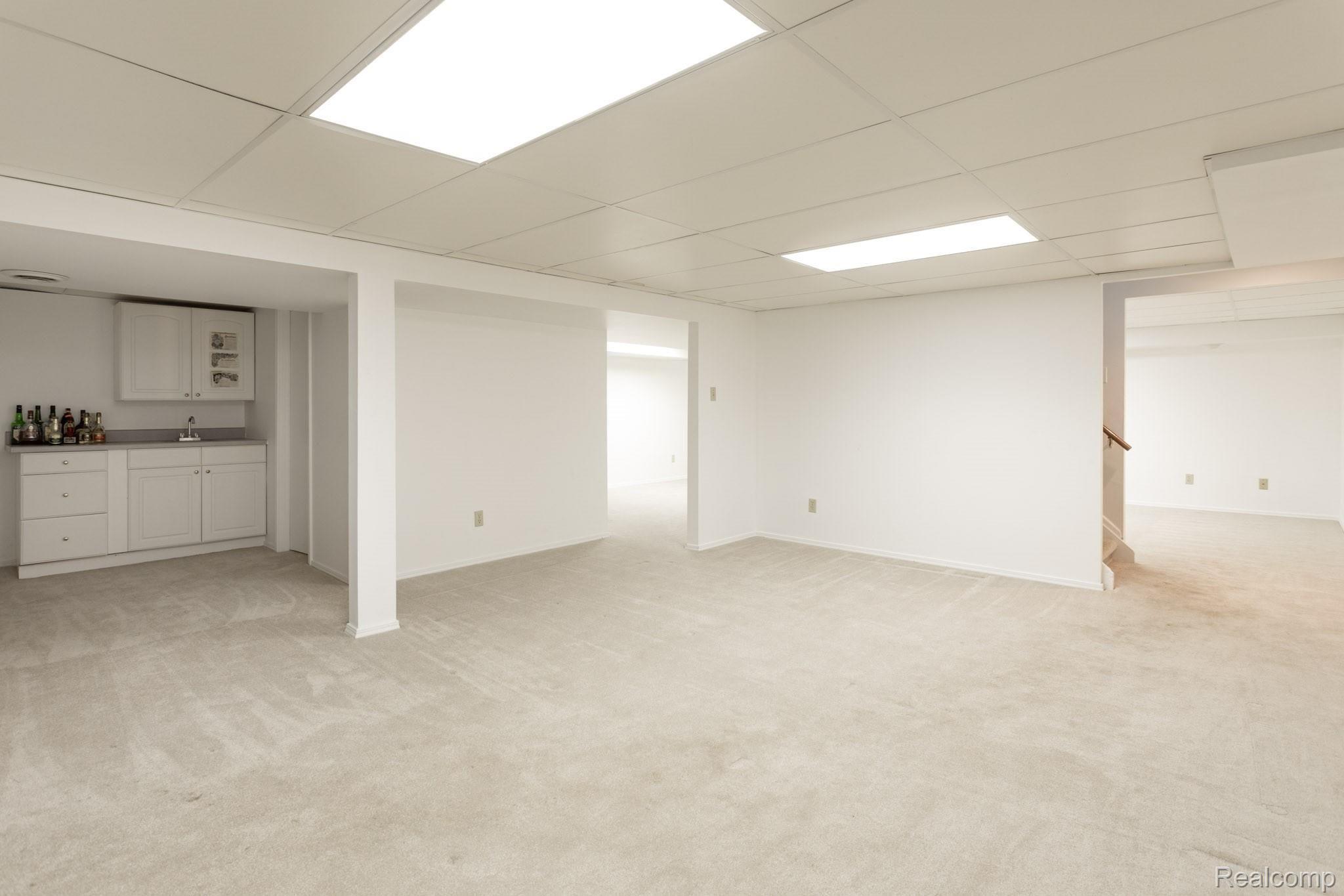 1060 Alter Road Bloomfield Hills, MI 48304 - Photo 18 of 23 23.jpg