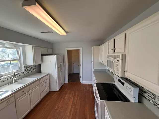 $3,500 | 1544 Ocean Neighbors Boulevard, Charleston, SC 29412