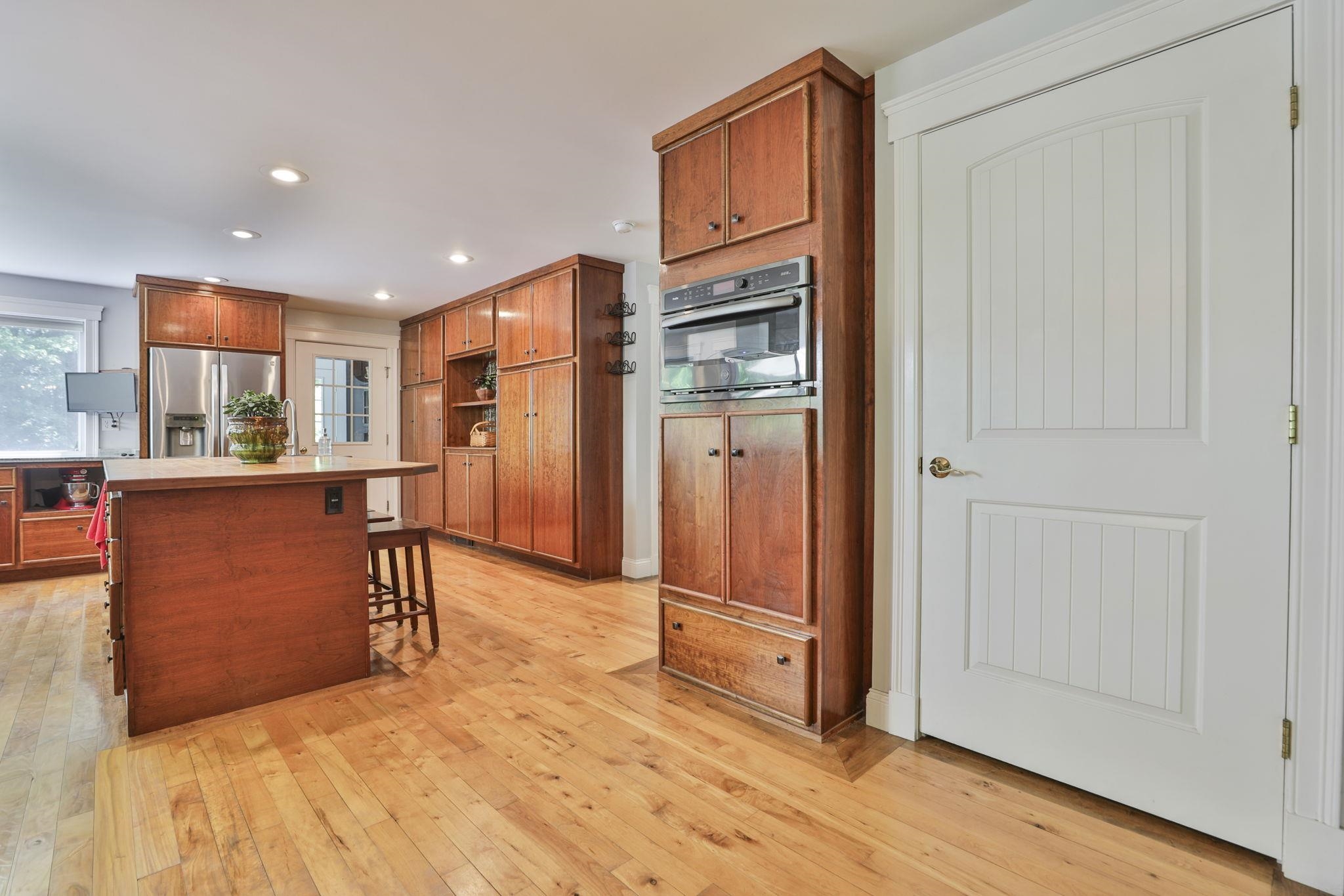 10 Sargent Road Brookline, NH 03033 - Photo 14 of 60