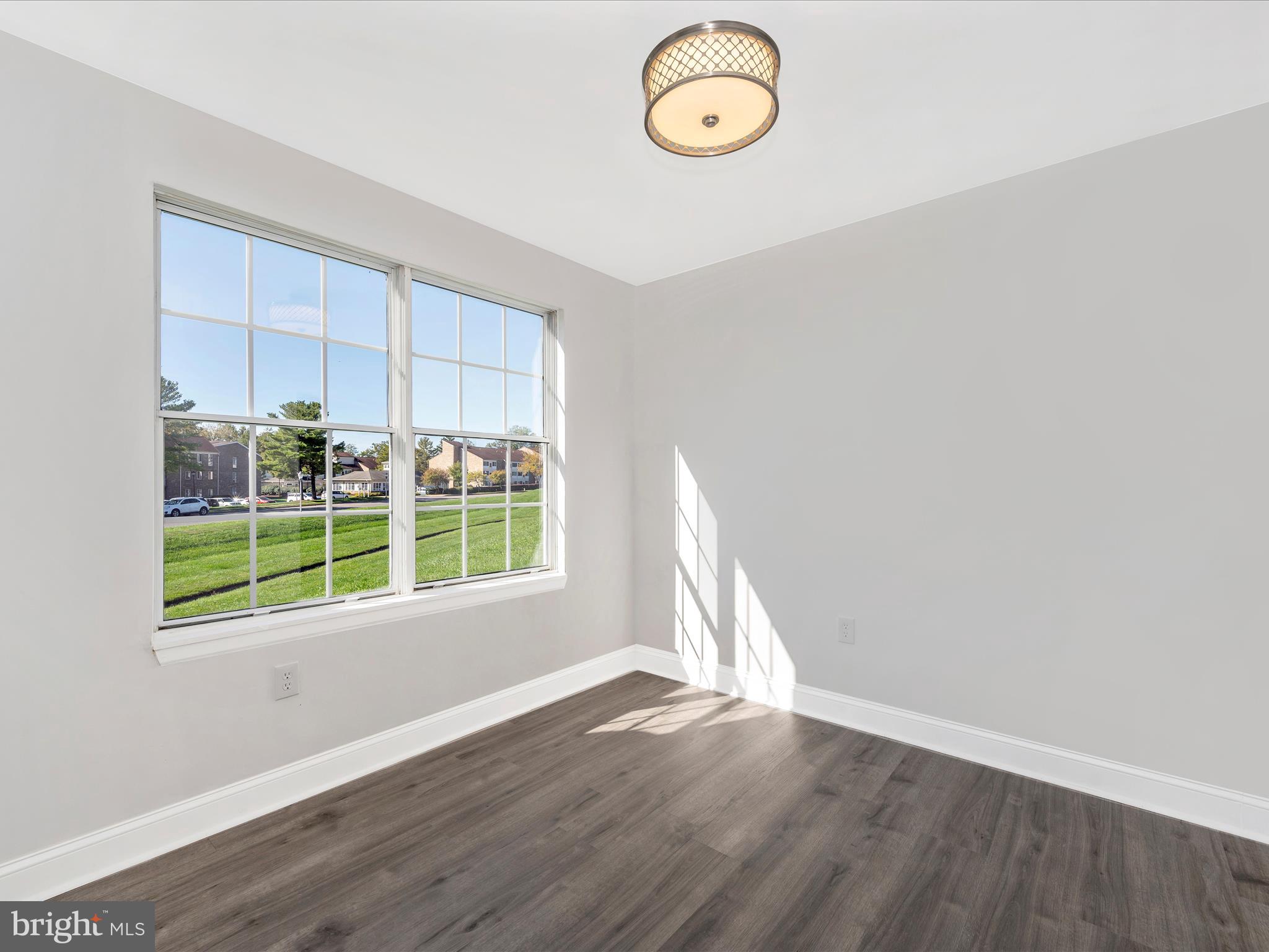 1401 Key Parkway, Unit 302 Frederick, MD 21702 - Photo 11 of 51 Dining Room