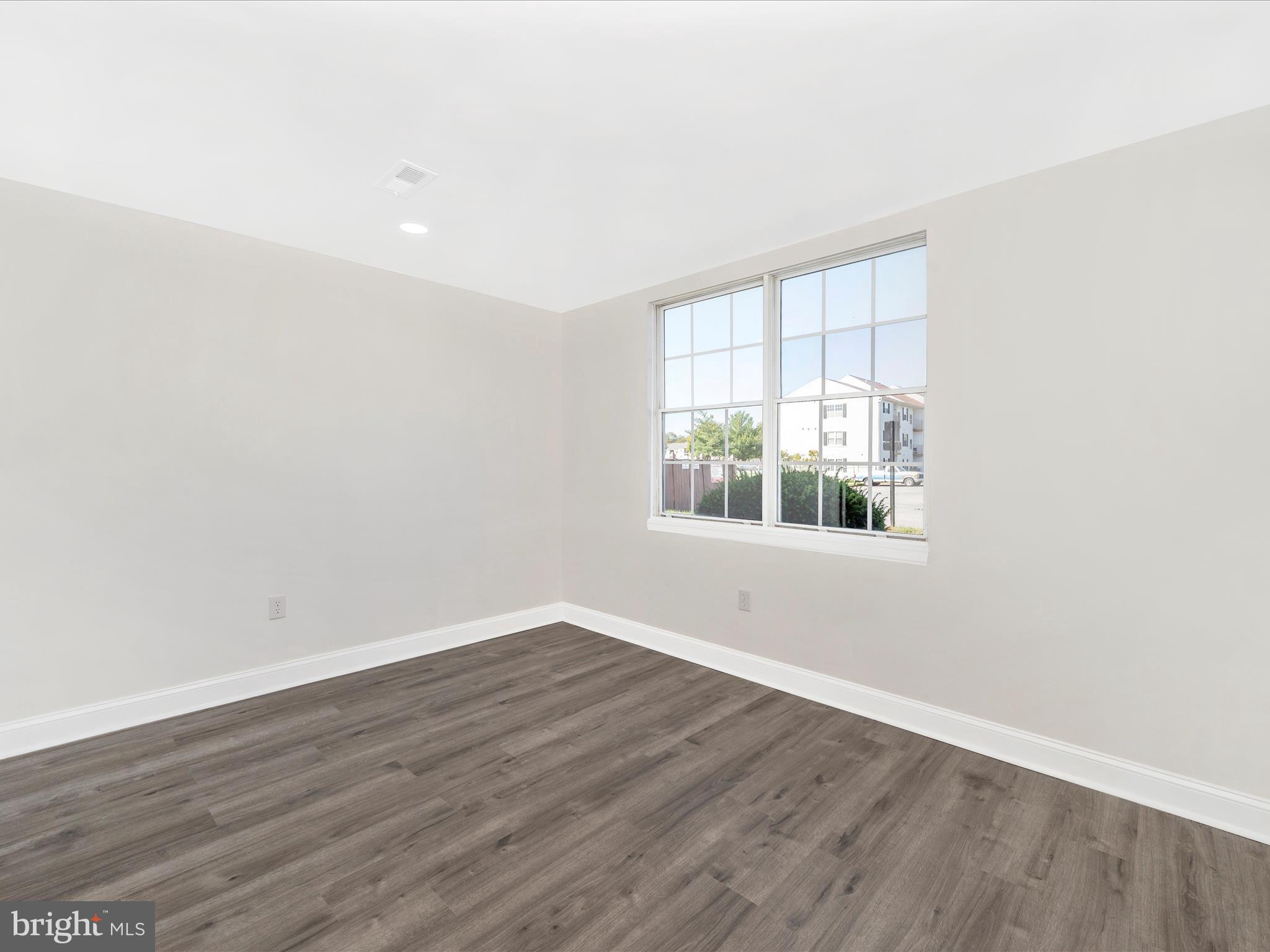 1401 Key Parkway, Unit 302 Frederick, MD 21702 - Photo 27 of 51 Primary Bedroom