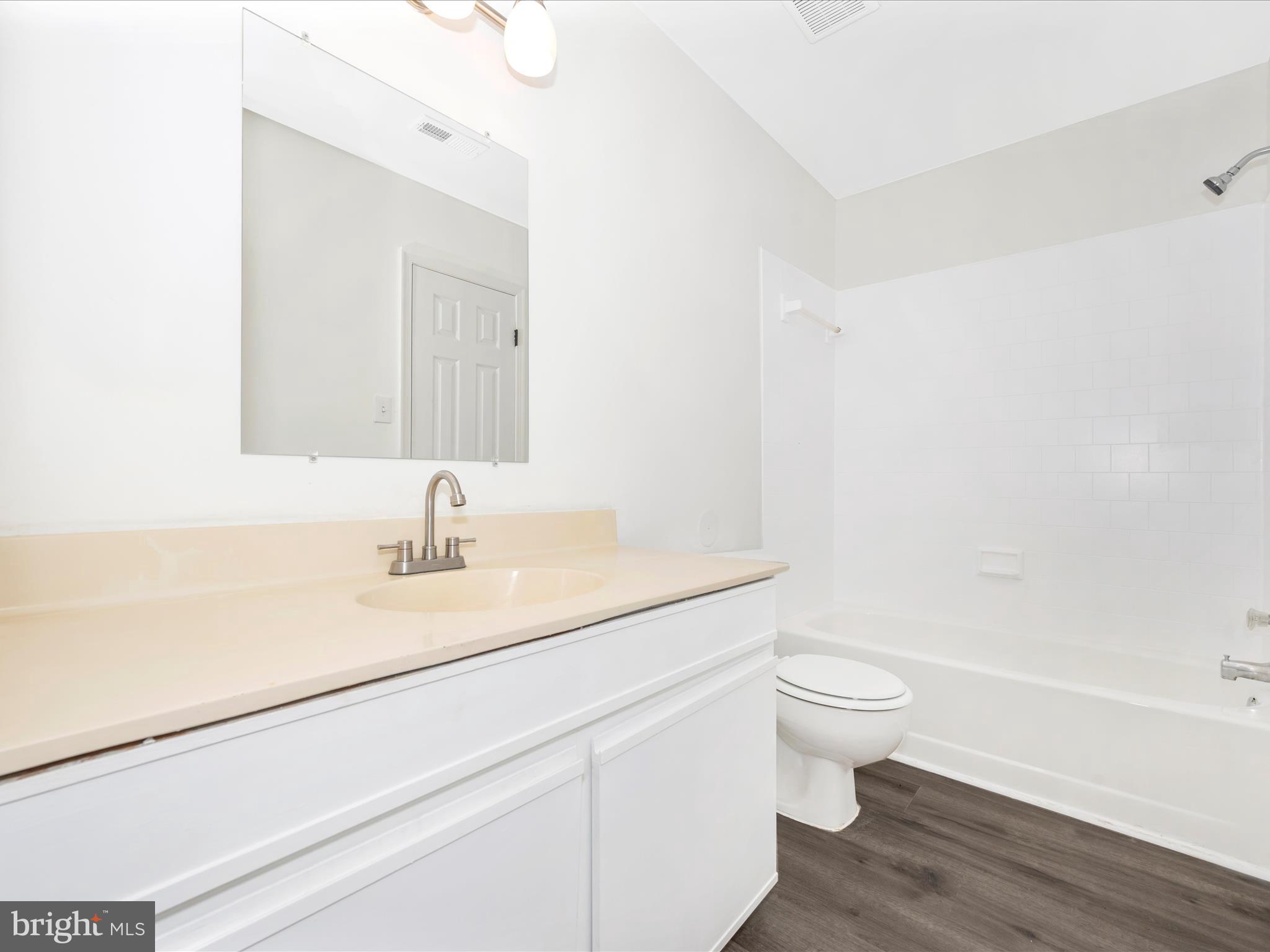 1401 Key Parkway, Unit 302 Frederick, MD 21702 - Photo 32 of 51 Bathroom