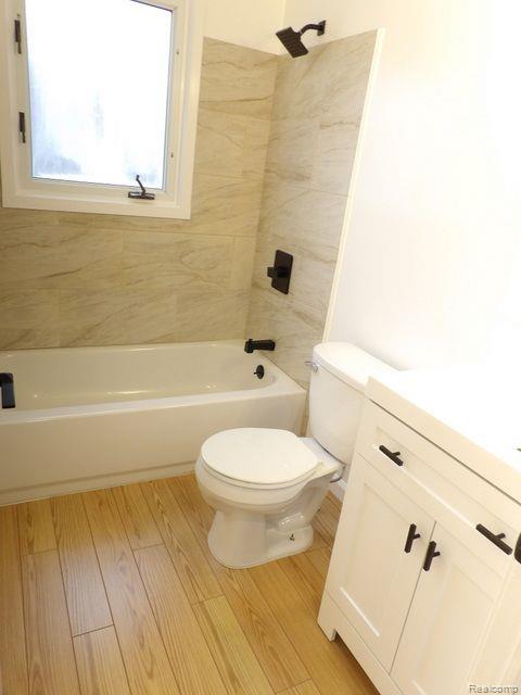 8331 Rosedale Boulevard Allen Park, MI 48101 - Photo 20 of 45 NEW BEAUTIFUL REMODELED MAIN-LEVEL BATH!
