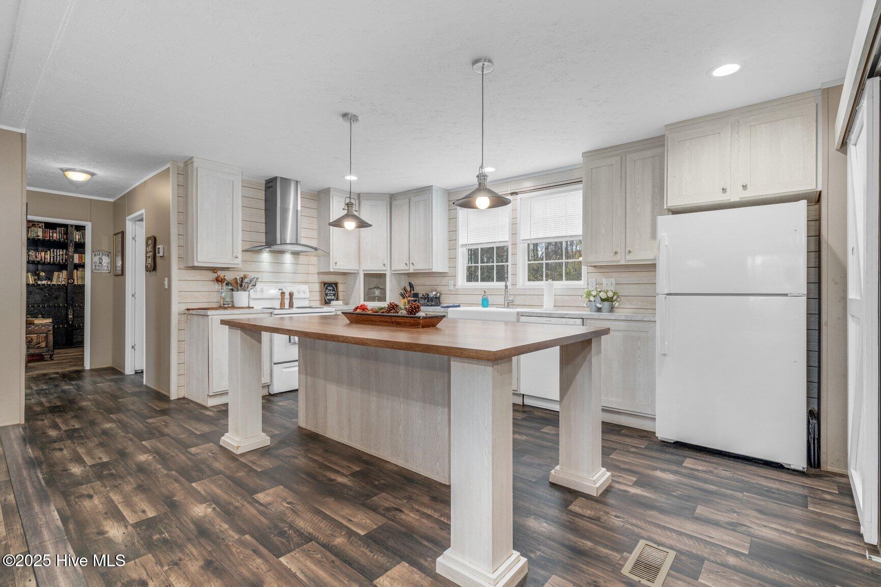 013-6434PerryRoad-Lucama-NC-27851-SMALL